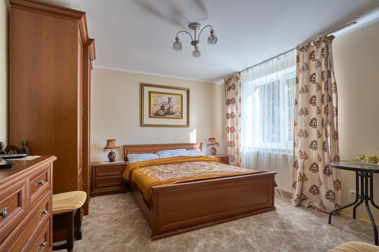 Tsaryna Sadyba Yablunytsia Dış mekan fotoğraf